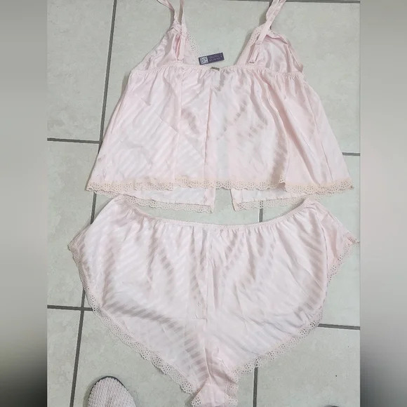 Adore Me Elegant Pink Lace Trim Sleepwear Set - Picture 10 of 12